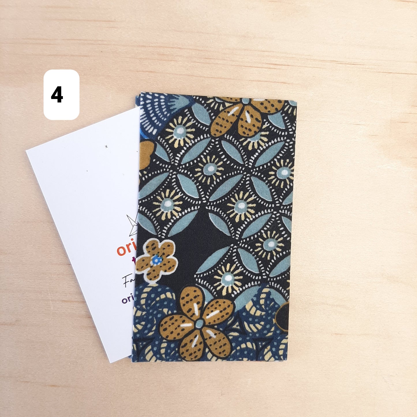 Ce porte-carte en tissu coloré élégant, pratique et durable est le cadeau idéal pour homme et femme | C'est le Printemps !