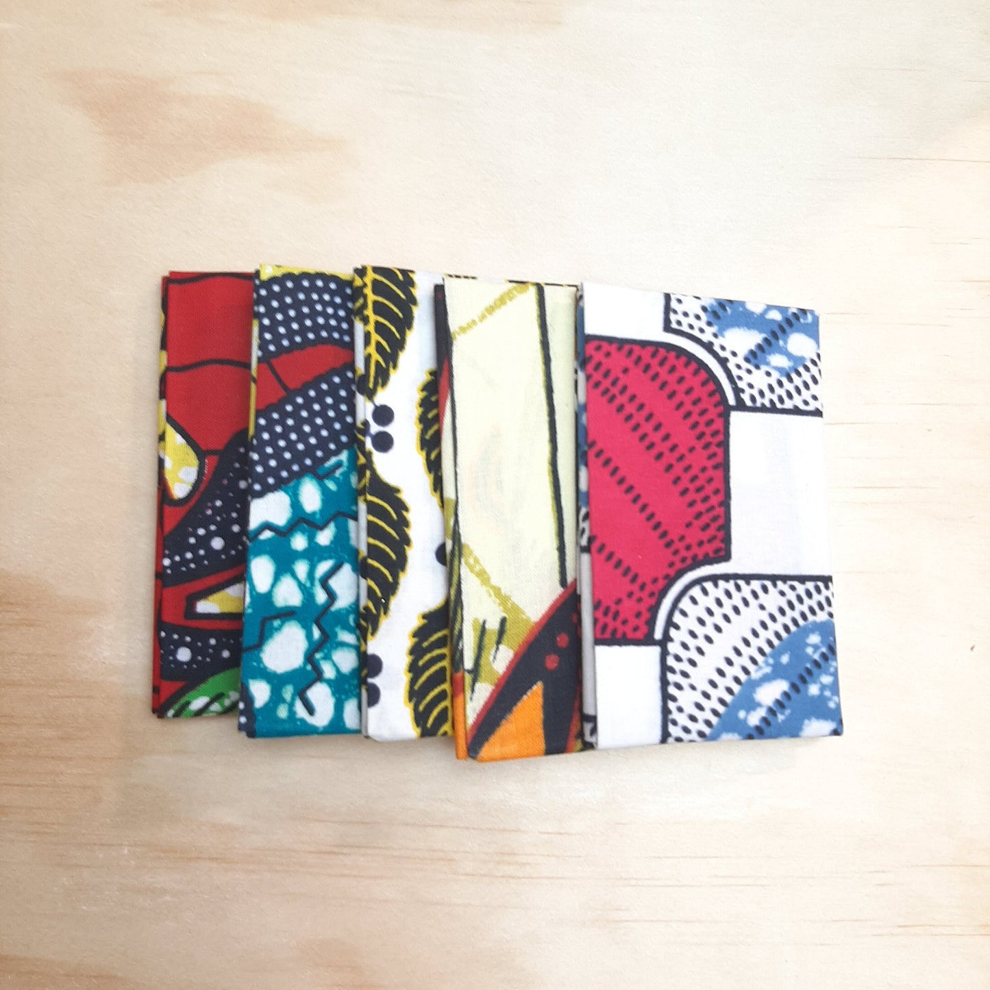 Ce porte-carte en tissu africain élégant, pratique et durable est le cadeau idéal pour homme et femme | C'est le Printemps !